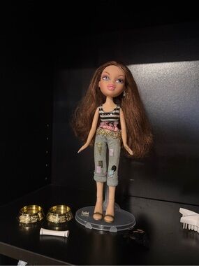 2007 Bratz Pampered Pupz Charli doll MGA
